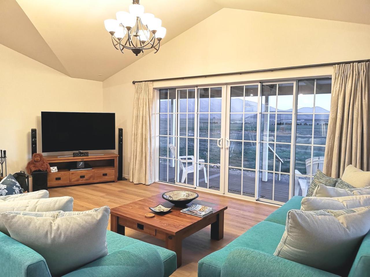 Kahurangi Twizel Hosted Bed & Breakfast Exterior photo