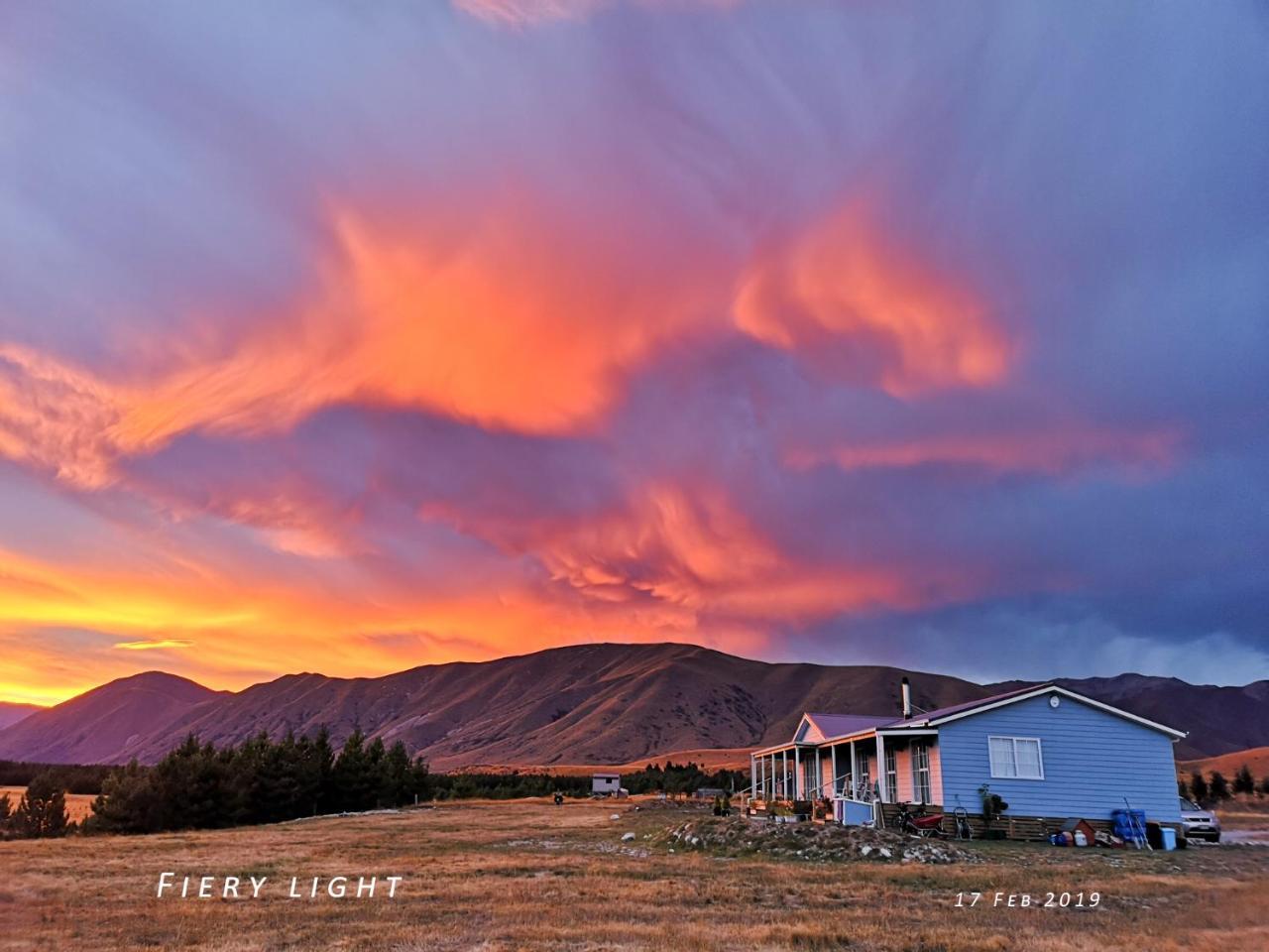 Kahurangi Twizel Hosted Bed & Breakfast Exterior photo