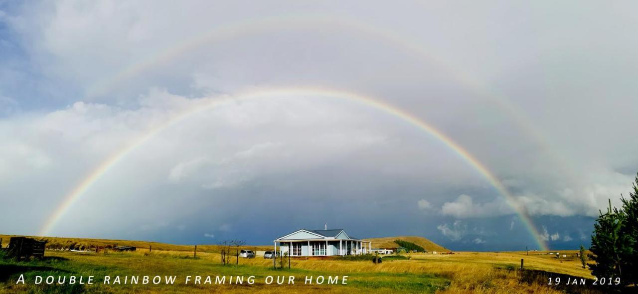 Kahurangi Twizel Hosted Bed & Breakfast Exterior photo